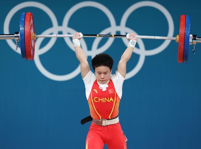 1723079130848026916.jpg 巴黎奥运会丨举重——女子49公斤级:侯志慧夺金++XxjpseC008228_20240808_MVPFN0A001.jpg